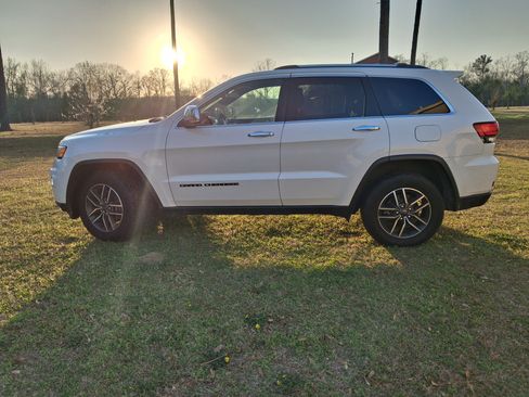 Used 2020 Jeep Grand Cherokee Limited AWD/4WD image 8