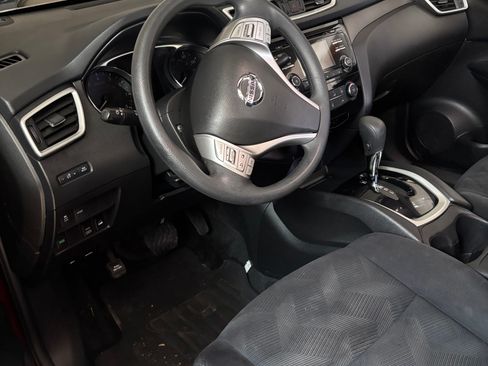 Used 2016 Nissan Rogue S AWD/4WD image 13