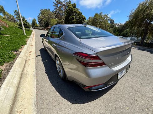 Used 2022 Genesis G70 2.0T RWD image 9