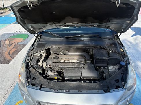 Used 2013 Volvo S60 T5 AWD/4WD image 16