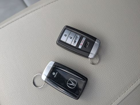 Used 2016 Acura MDX SH-AWD w/ Technology Package image 9