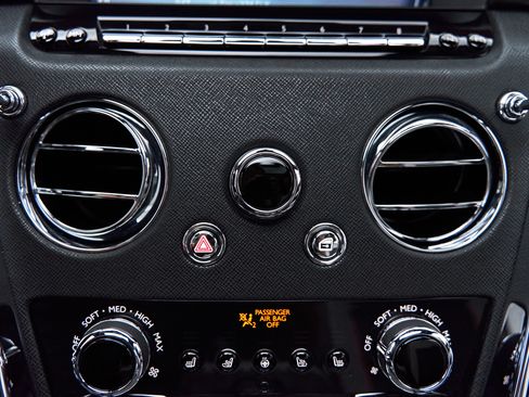 Used 2019 Rolls-Royce Cullinan image 26