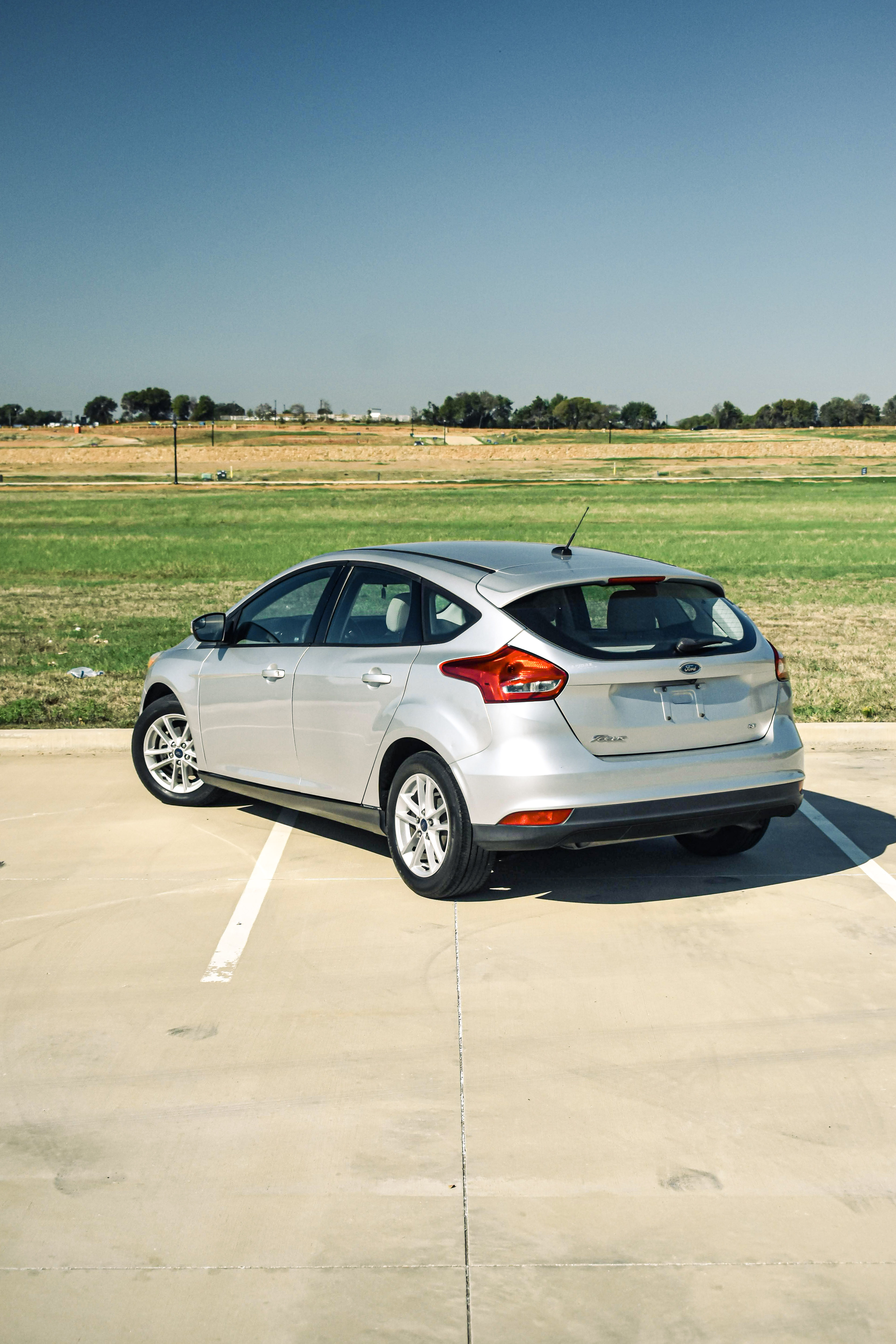 Used 2017 Ford Focus SE FWD image 9