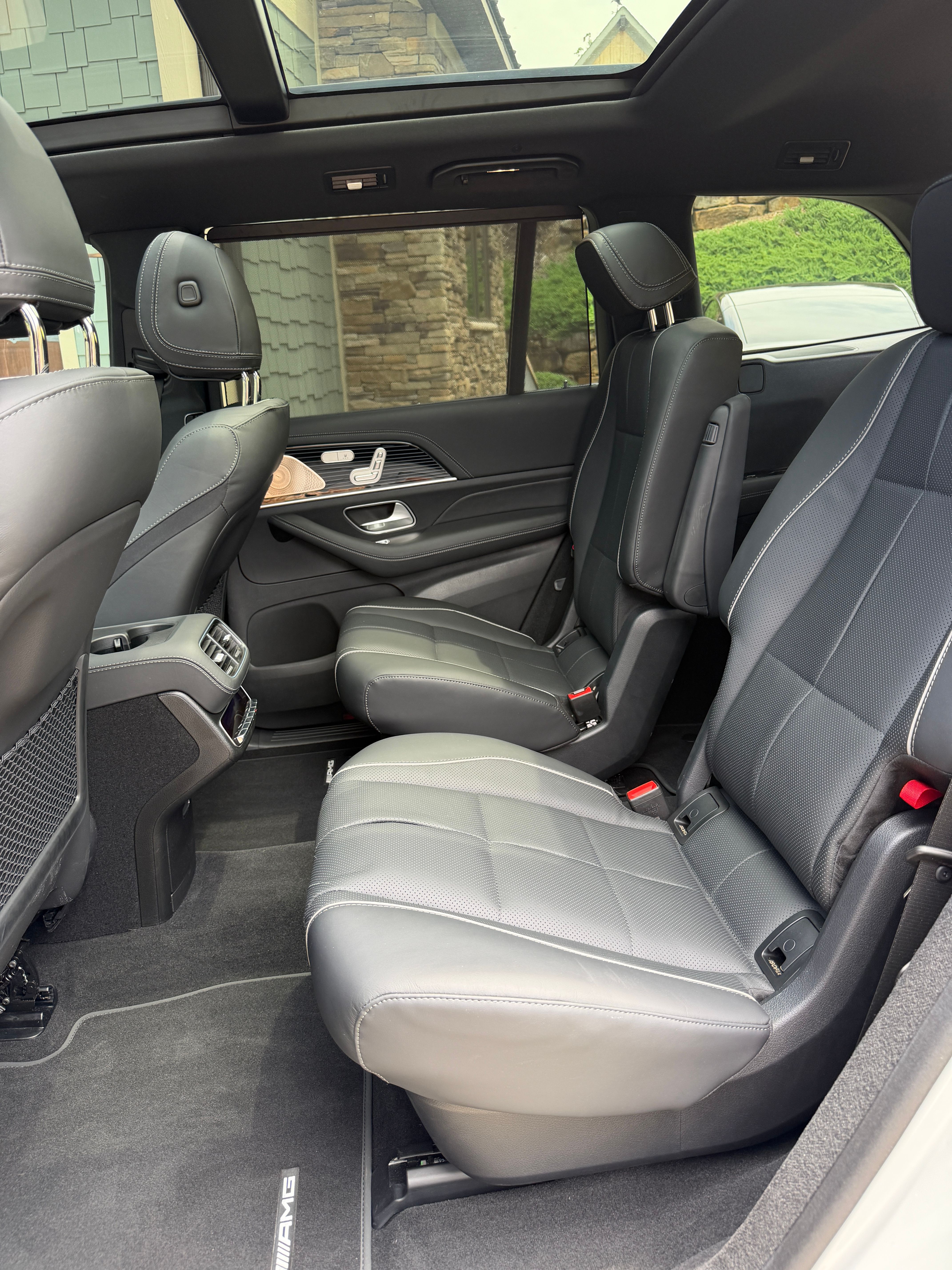 Used 2024 Mercedes-Benz GLS 580 4MATIC image 14
