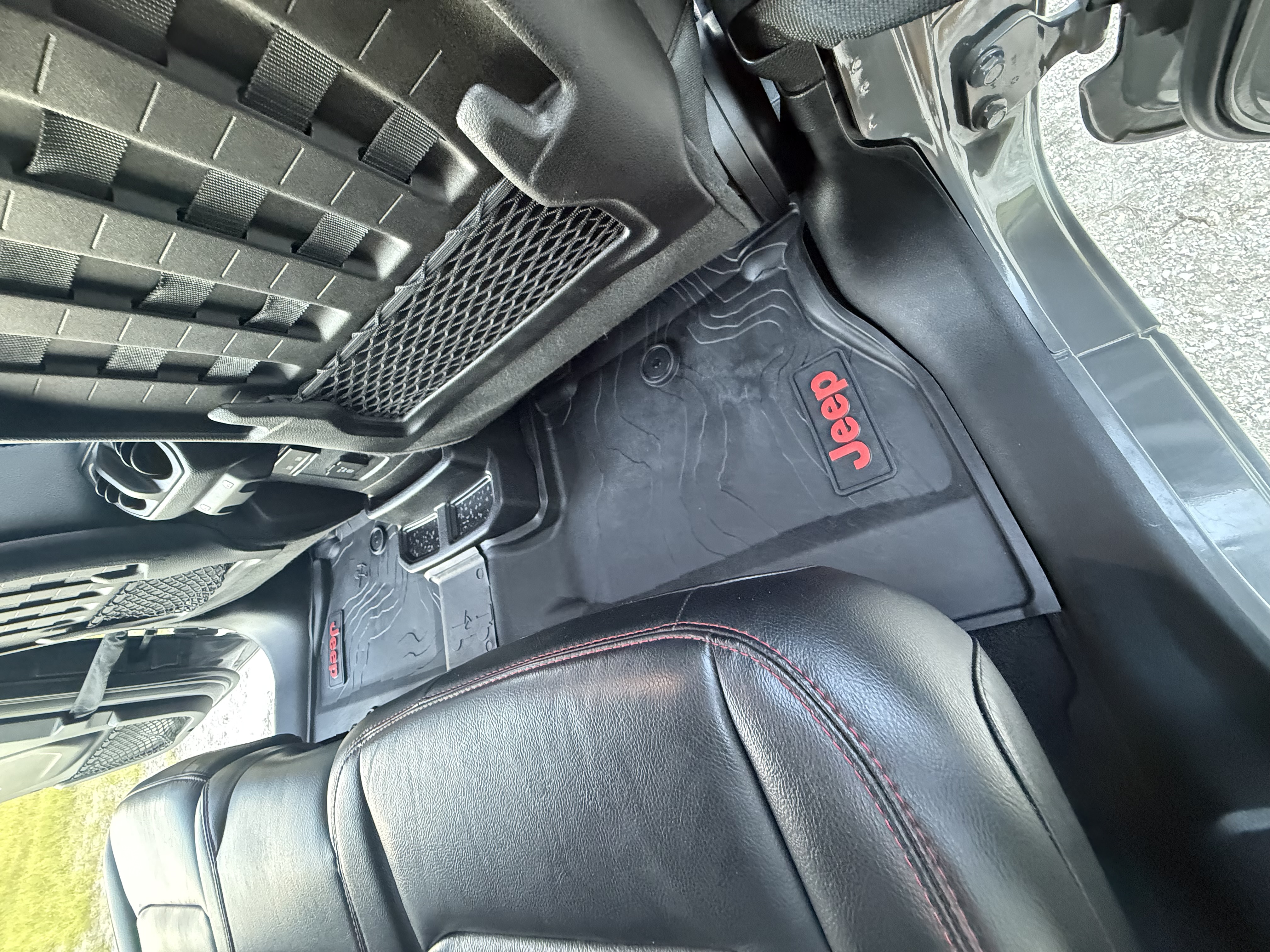 Used 2021 Jeep Wrangler Unlimited Rubicon AWD/4WD image 26