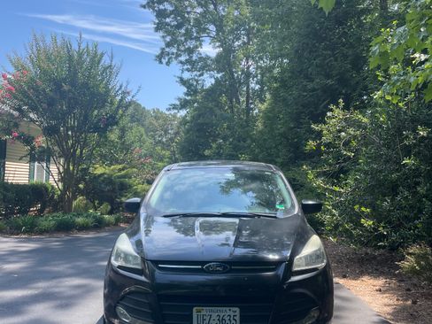 Used 2015 Ford Escape SE AWD/4WD image 3
