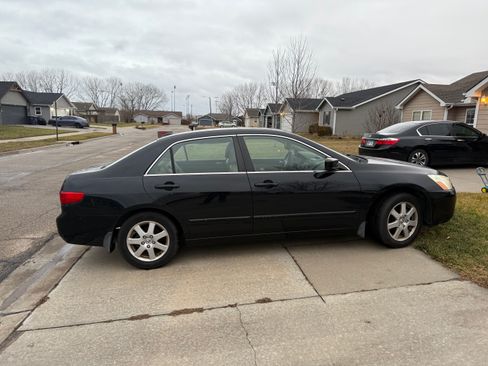 Used 2005 Honda Accord EX-L image 9