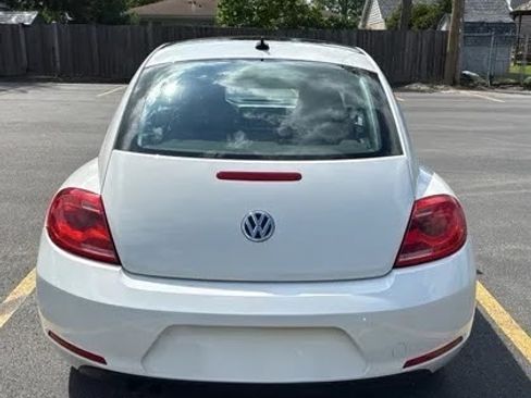 Used 2013 Volkswagen Beetle 2.5 FWD image 5