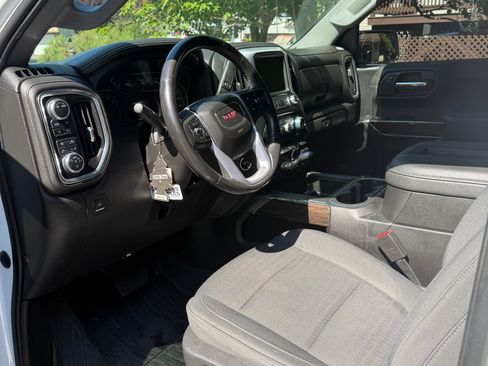 Used 2022 GMC Sierra 1500 Elevation w/ Preferred Package AWD/4WD image 11