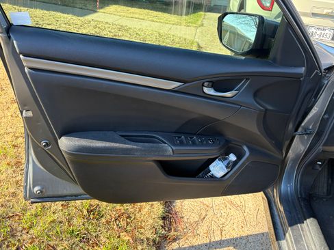 Used 2017 Honda Civic LX image 11