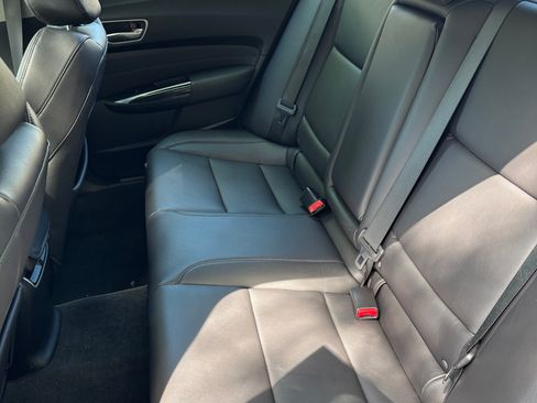 Used 2018 Acura TLX FWD image 12