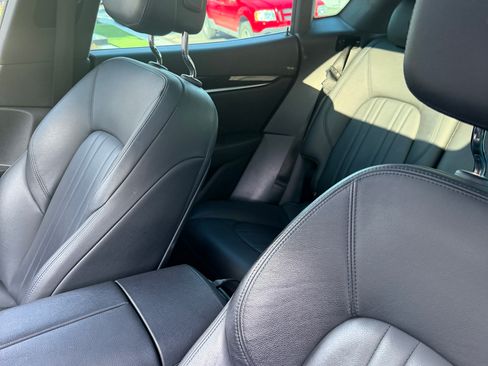 Used 2019 Maserati Levante S AWD/4WD image 12