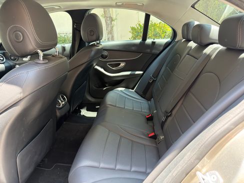 Used 2019 Mercedes-Benz C 300 Sedan image 11