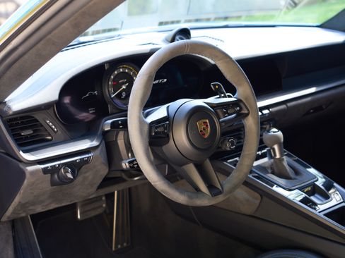 Used 2022 Porsche 911 GT3 image 9