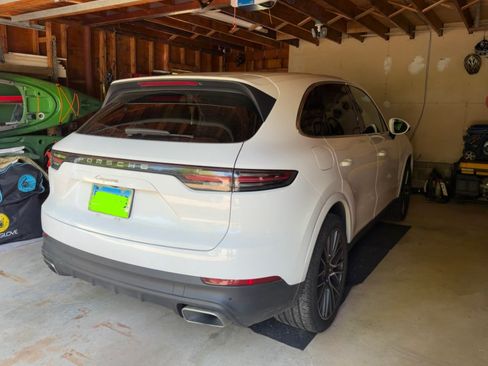 Used 2019 Porsche Cayenne AWD/4WD image 6