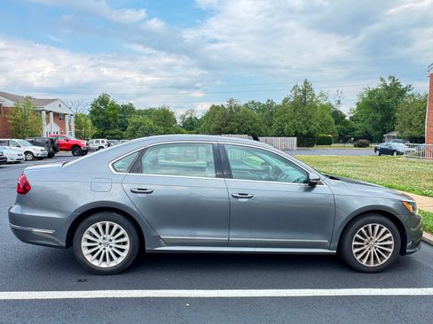 Used 2017 Volkswagen Passat 1.8T SE w/ SE Lighting Package FWD image 5