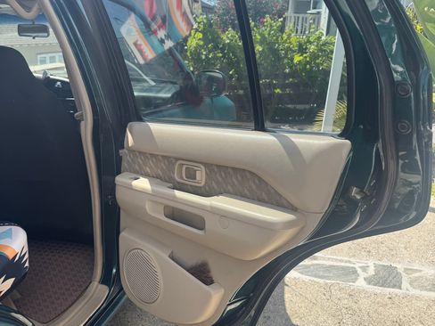 Used 1996 Nissan Pathfinder SE image 22