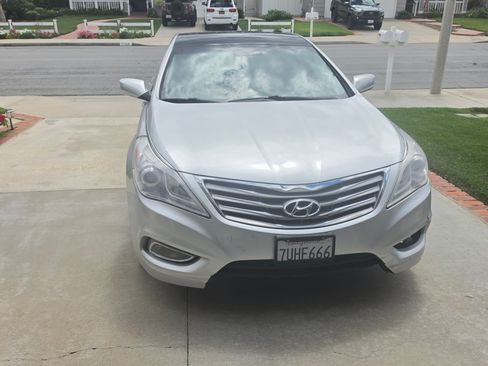 Used 2013 Hyundai Azera w/ Technology Pkg image 1