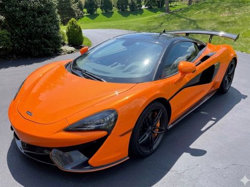 Used 2016 McLaren 570S Coupe image 1