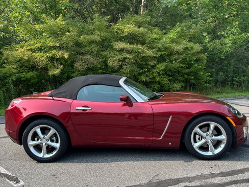 Used 2009 Saturn Sky Red Line RWD image 15