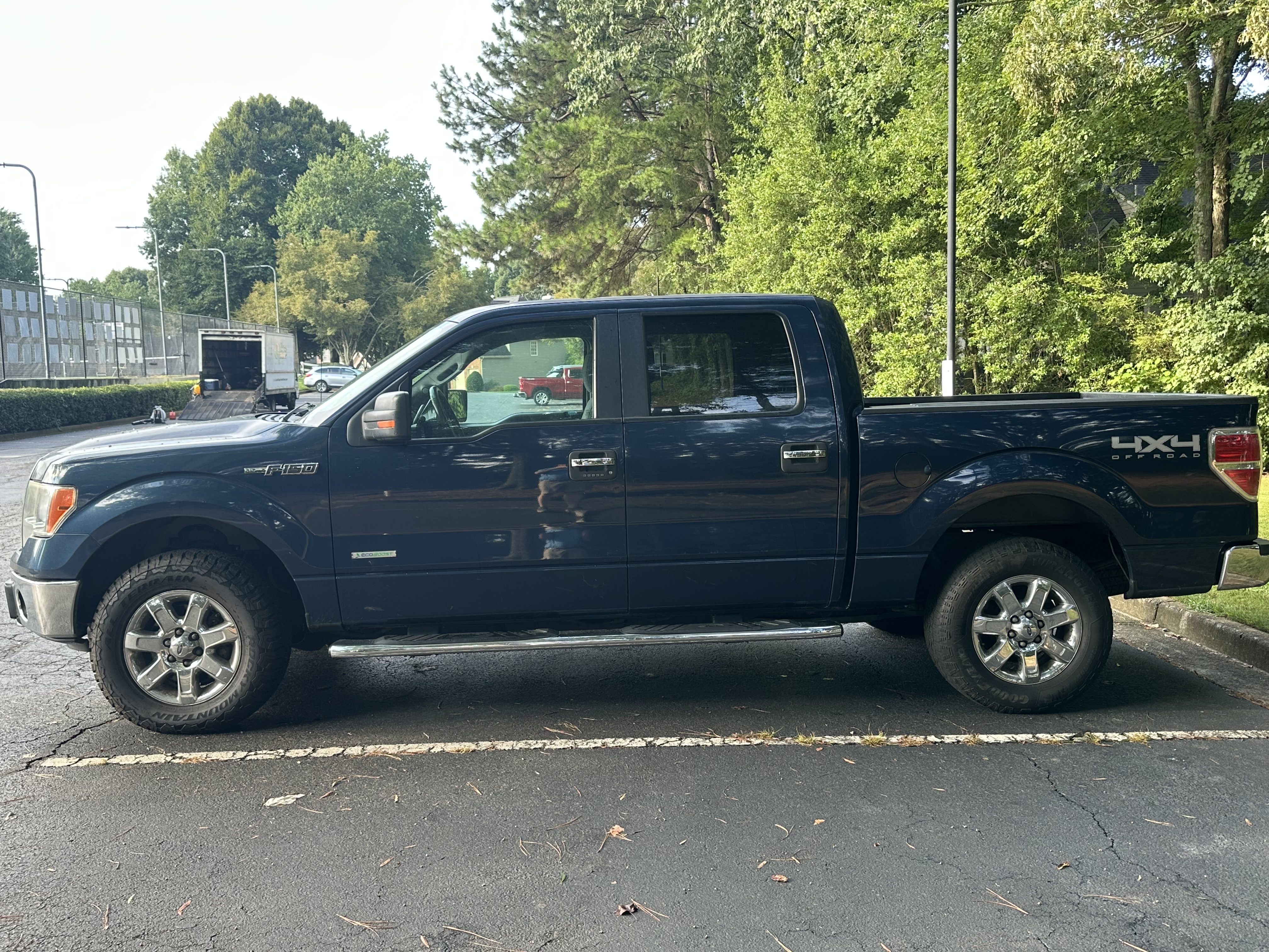 Used 2013 Ford F150 XLT w/ Luxury Equipment Group AWD/4WD image 2