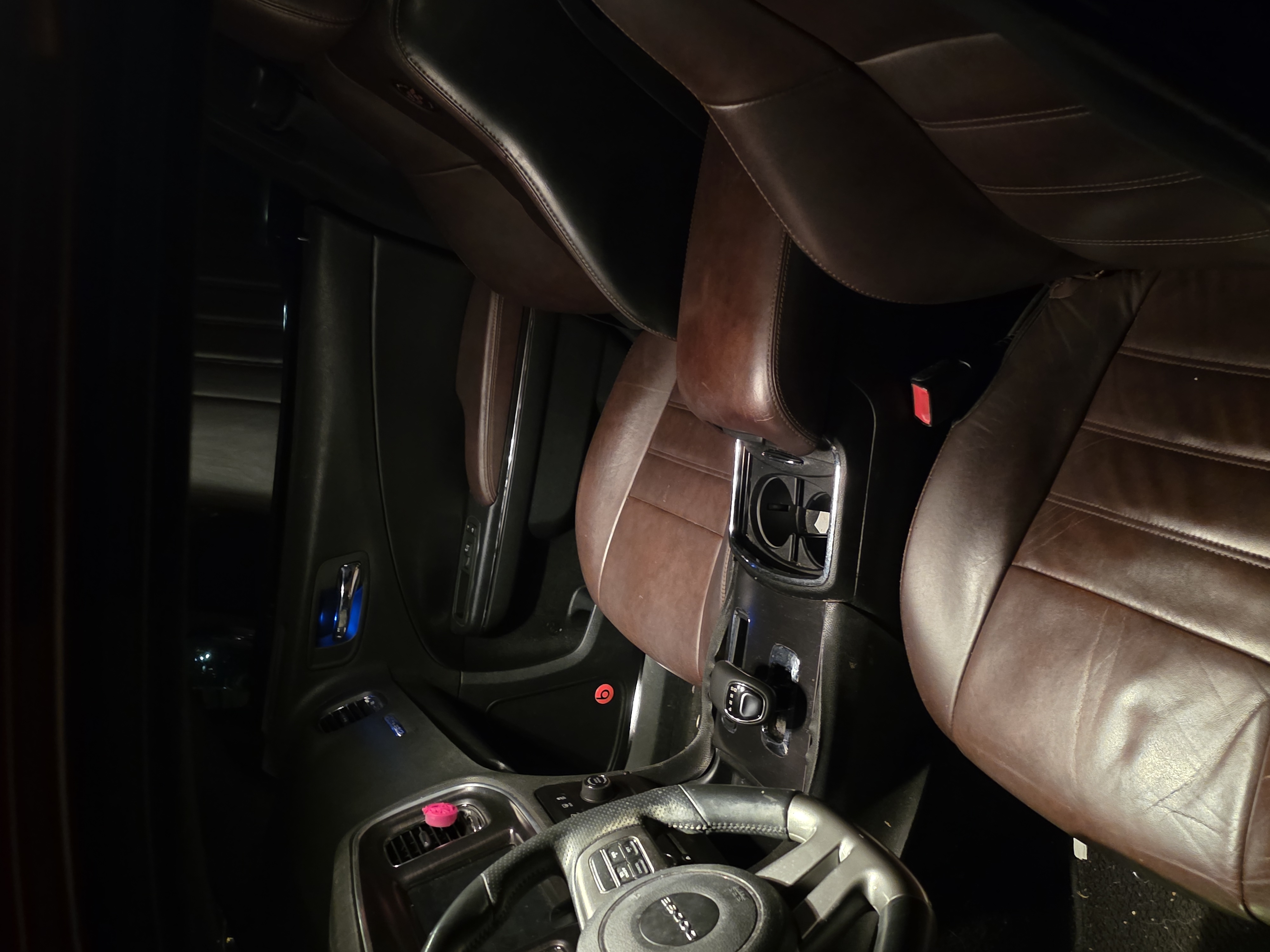 Used 2014 Dodge Charger SXT RWD image 18