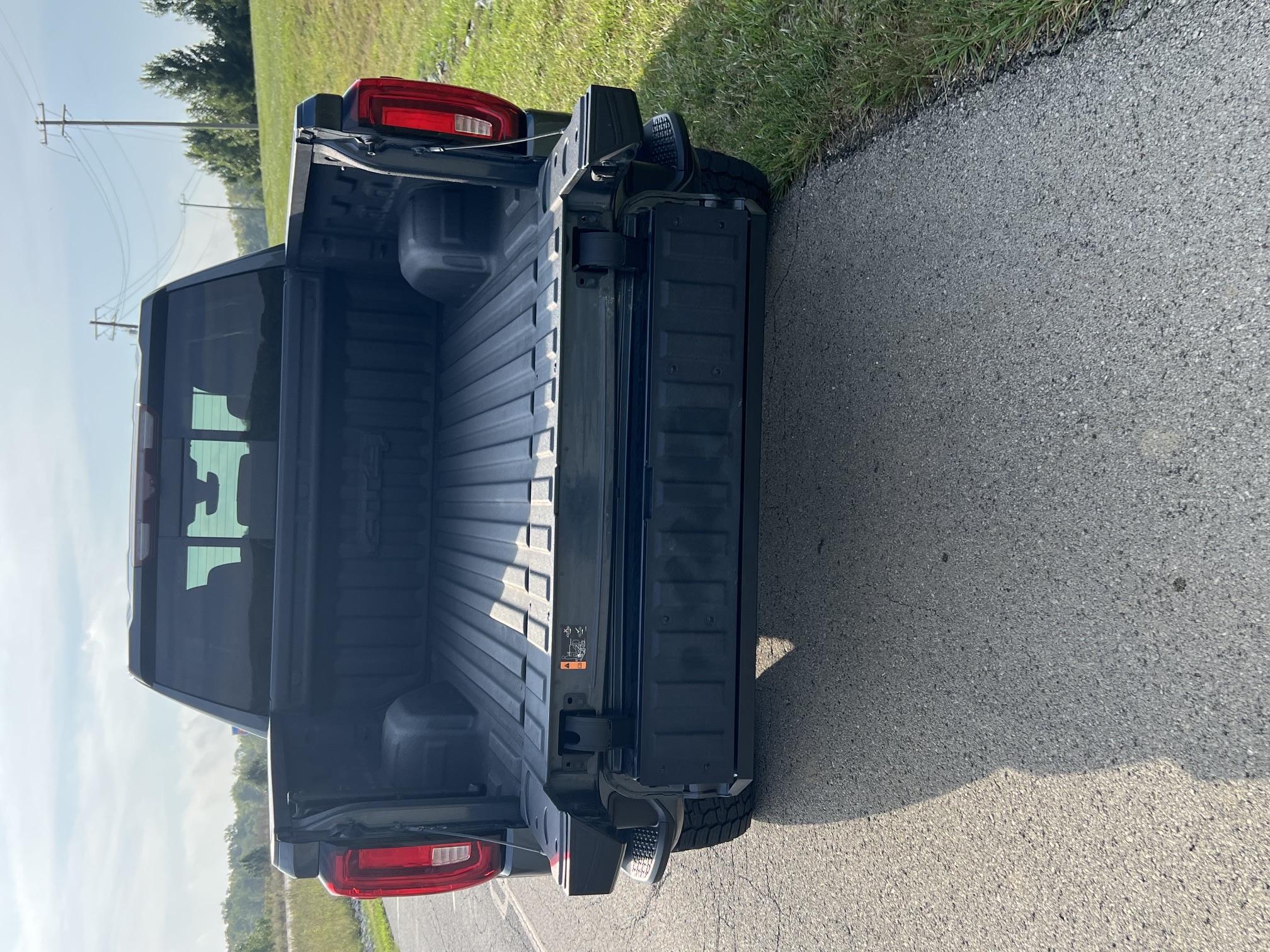 Used 2020 GMC Sierra 1500 AT4 w/ AT4 Premium Package AWD/4WD image 8