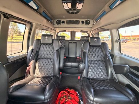 Used 2022 Chevrolet Express 2500 w/ Enhanced Convenience Package RWD image 12