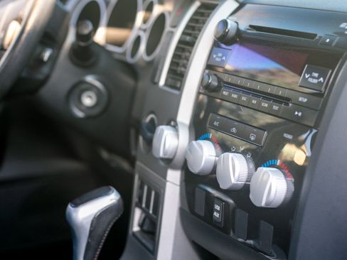 Used 2012 Toyota Tundra SR5 image 12