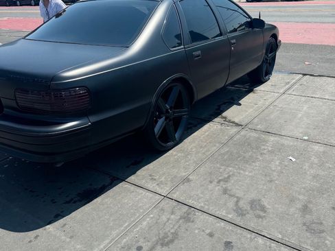 Used 1995 Chevrolet Impala SS RWD image 2