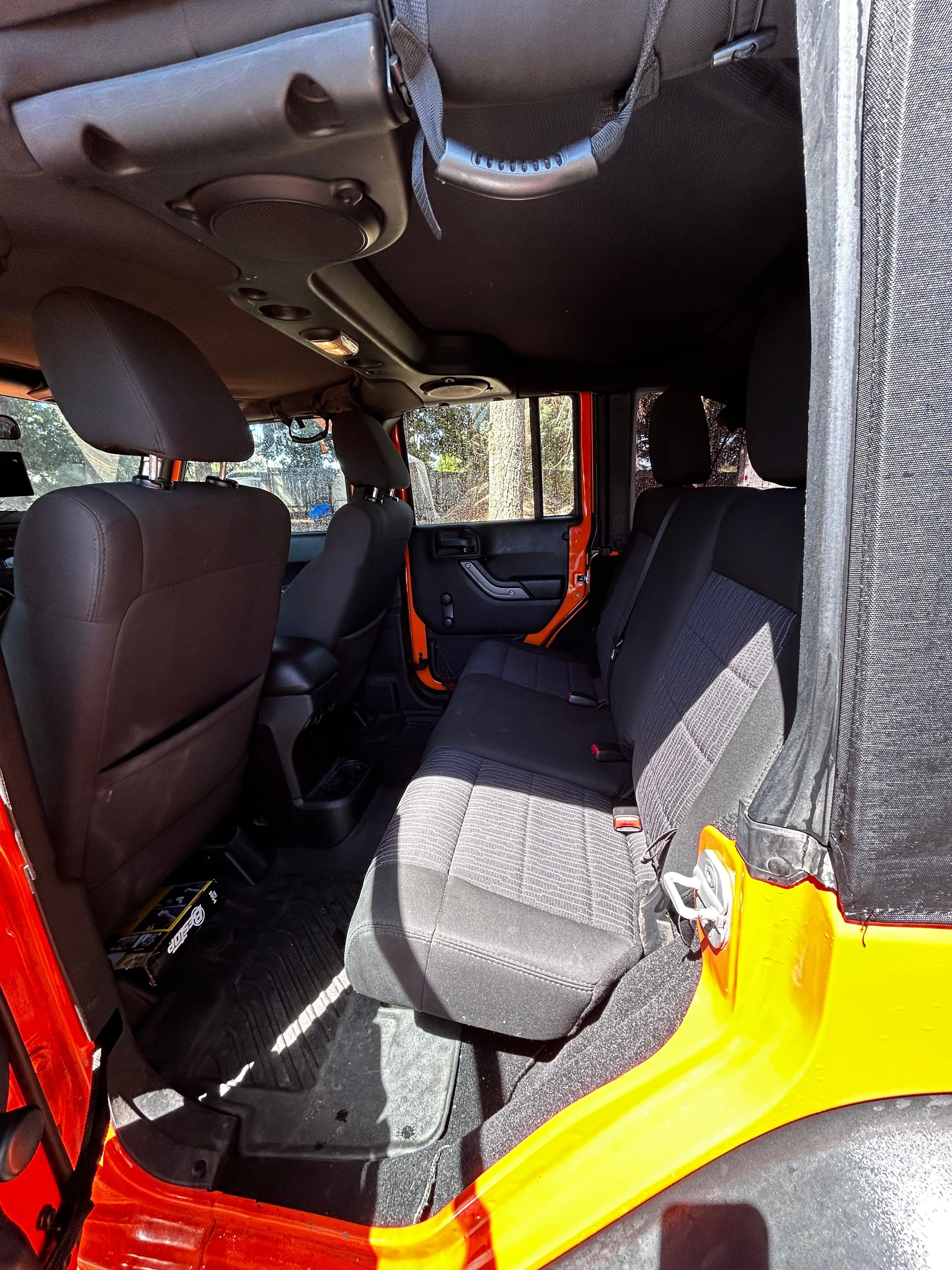 Used 2012 Jeep Wrangler Unlimited Sport w/ Connectivity Group AWD/4WD image 14