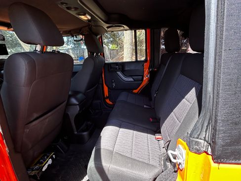 Used 2012 Jeep Wrangler Unlimited Sport w/ Connectivity Group AWD/4WD image 14
