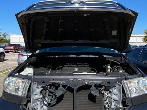 Used 2013 Toyota Tundra 2WD CrewMax image 21