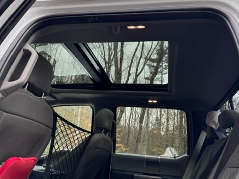 Used 2019 Ford F150 XLT w/ Equipment Group 302A Luxury AWD/4WD image 11