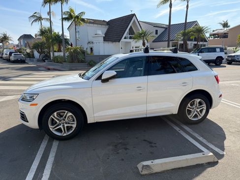 Used 2019 Audi Q5 2.0T Premium w/ Convenience Package image 5