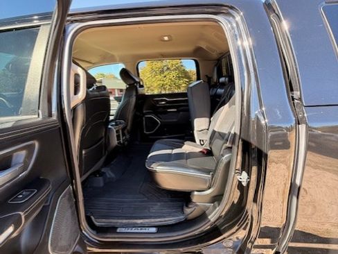 Used 2020 RAM 1500 Laramie image 15