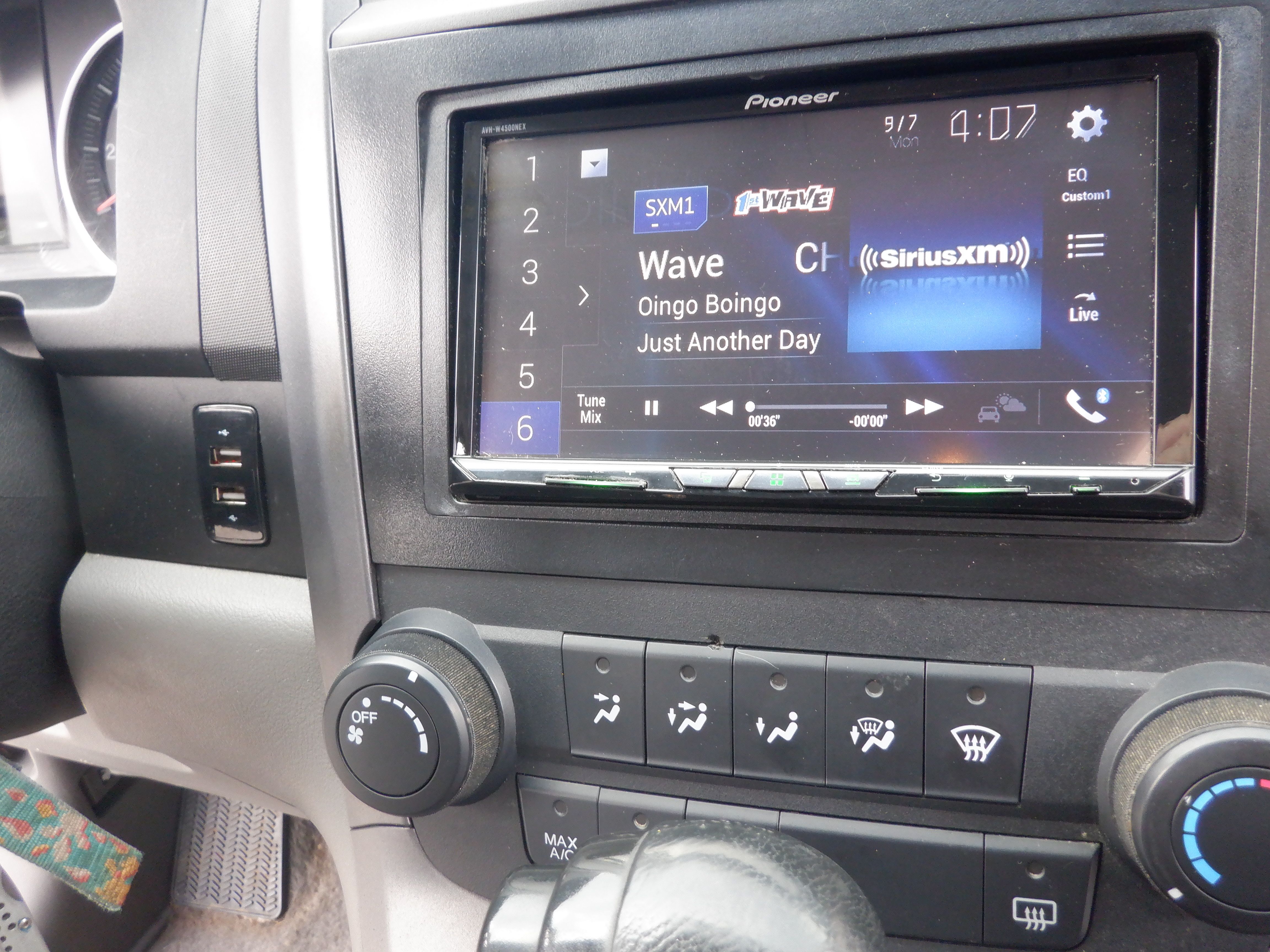 Used 2009 Honda CR-V LX image 10