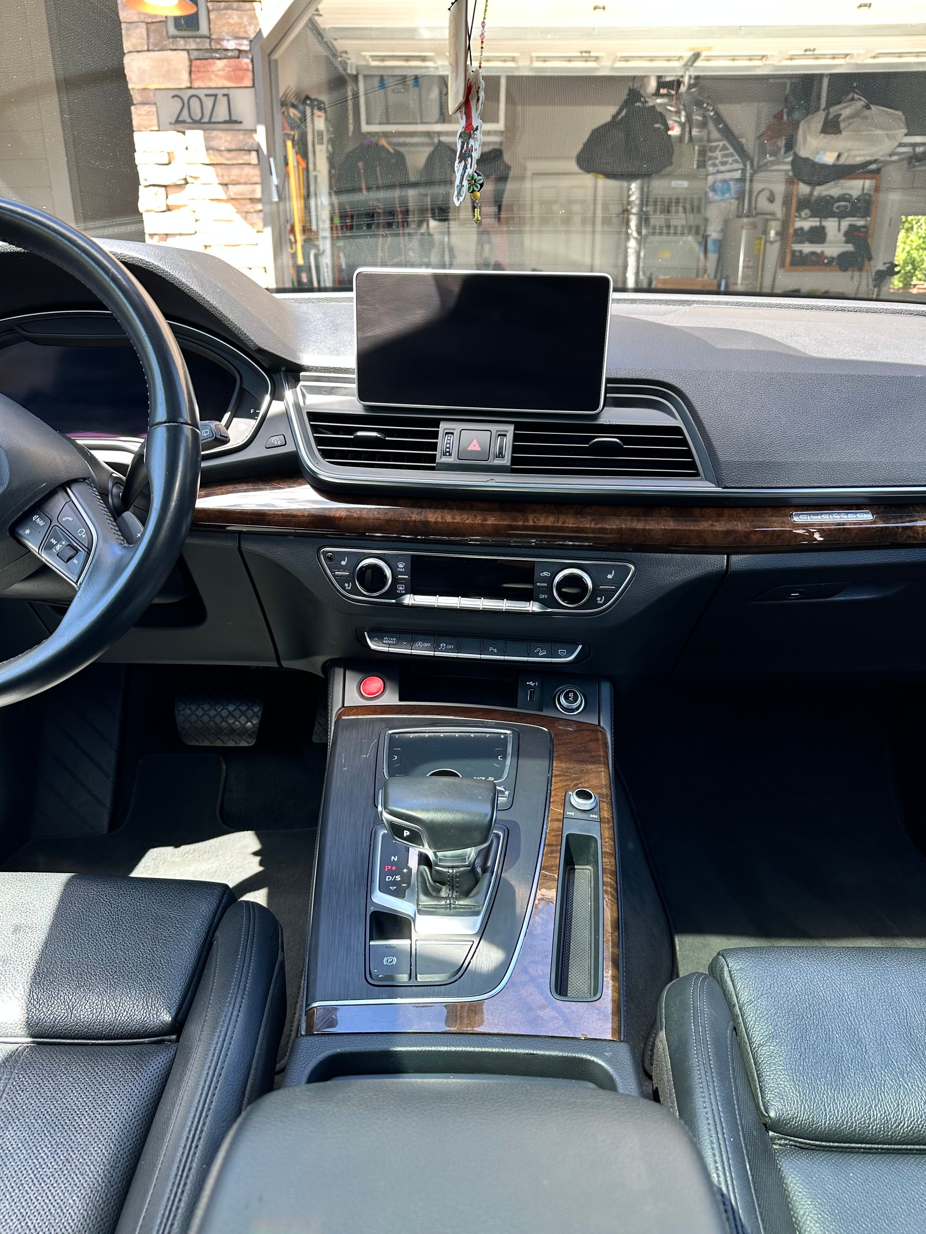 Used 2019 Audi Q5 2.0T Premium Plus w/ Premium Plus Package AWD/4WD image 11