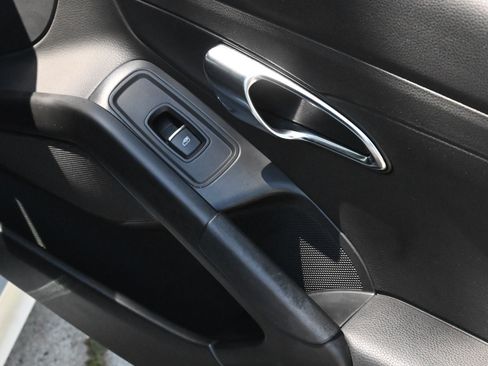 Used 2014 Porsche Cayman RWD image 27