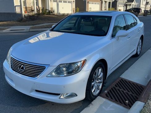 Used 2007 Lexus LS 460 image 1