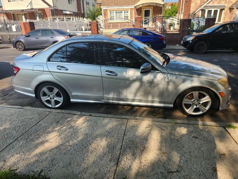 Used 2010 Mercedes-Benz C 300 Sedan image 10