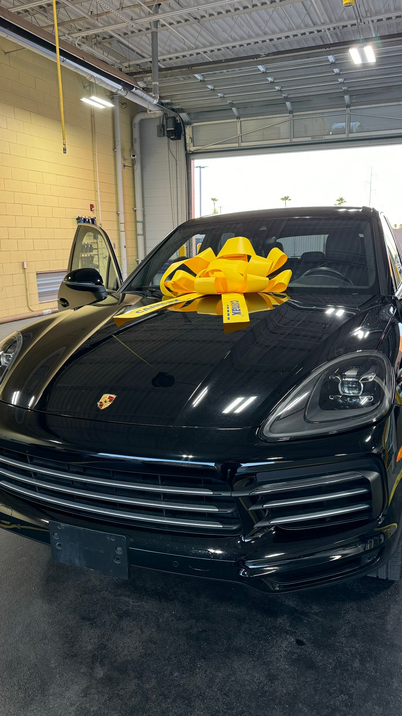Used 2020 Porsche Cayenne AWD/4WD image 1