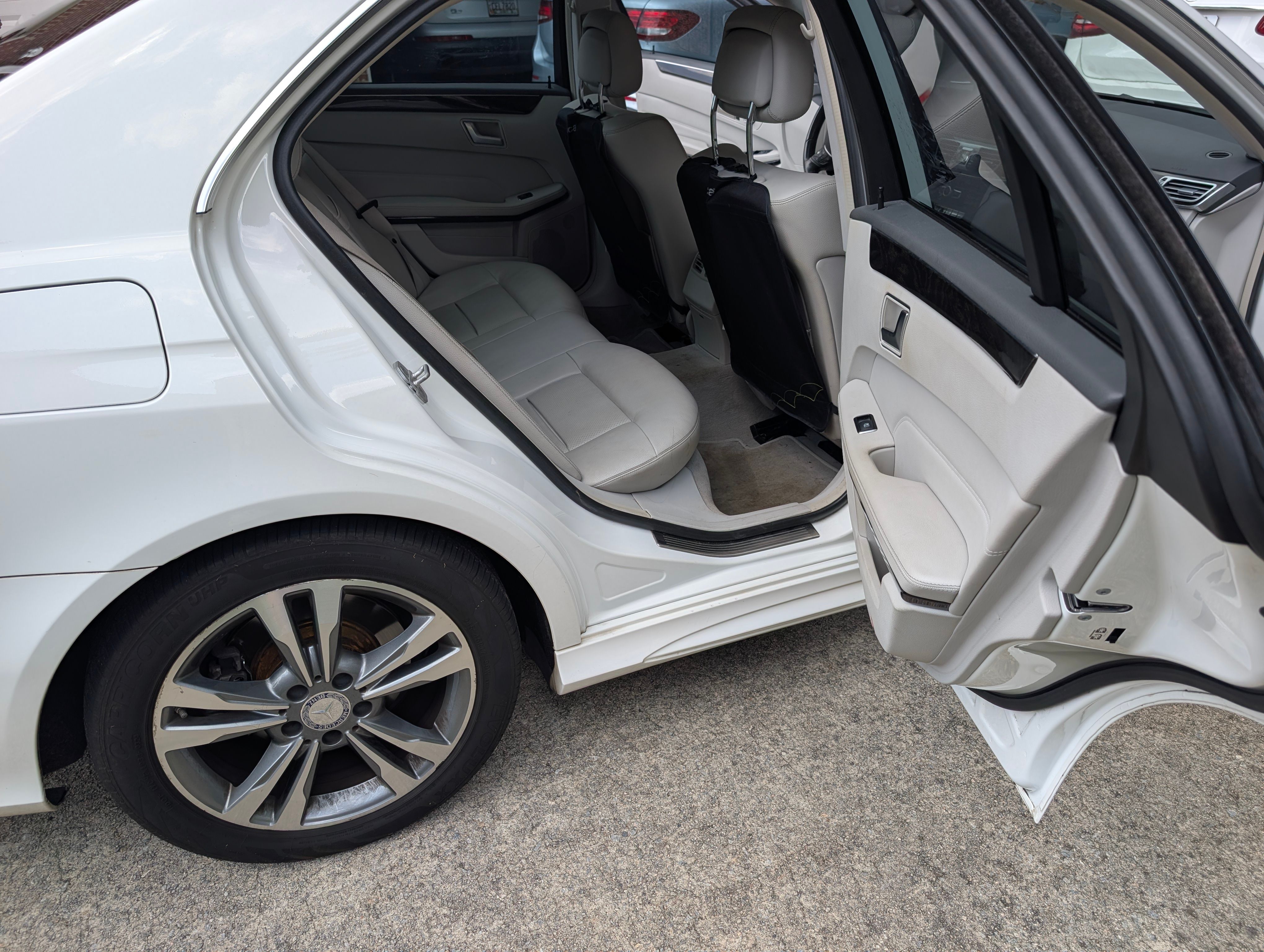 Used 2014 Mercedes-Benz E 350 4MATIC Sedan image 15