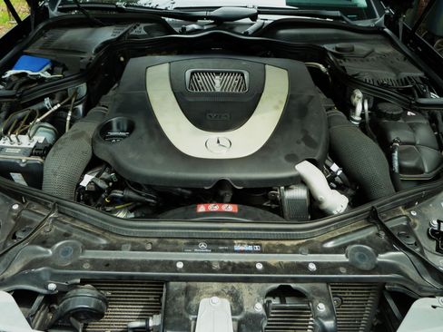 Used 2009 Mercedes-Benz CLS 550 image 21