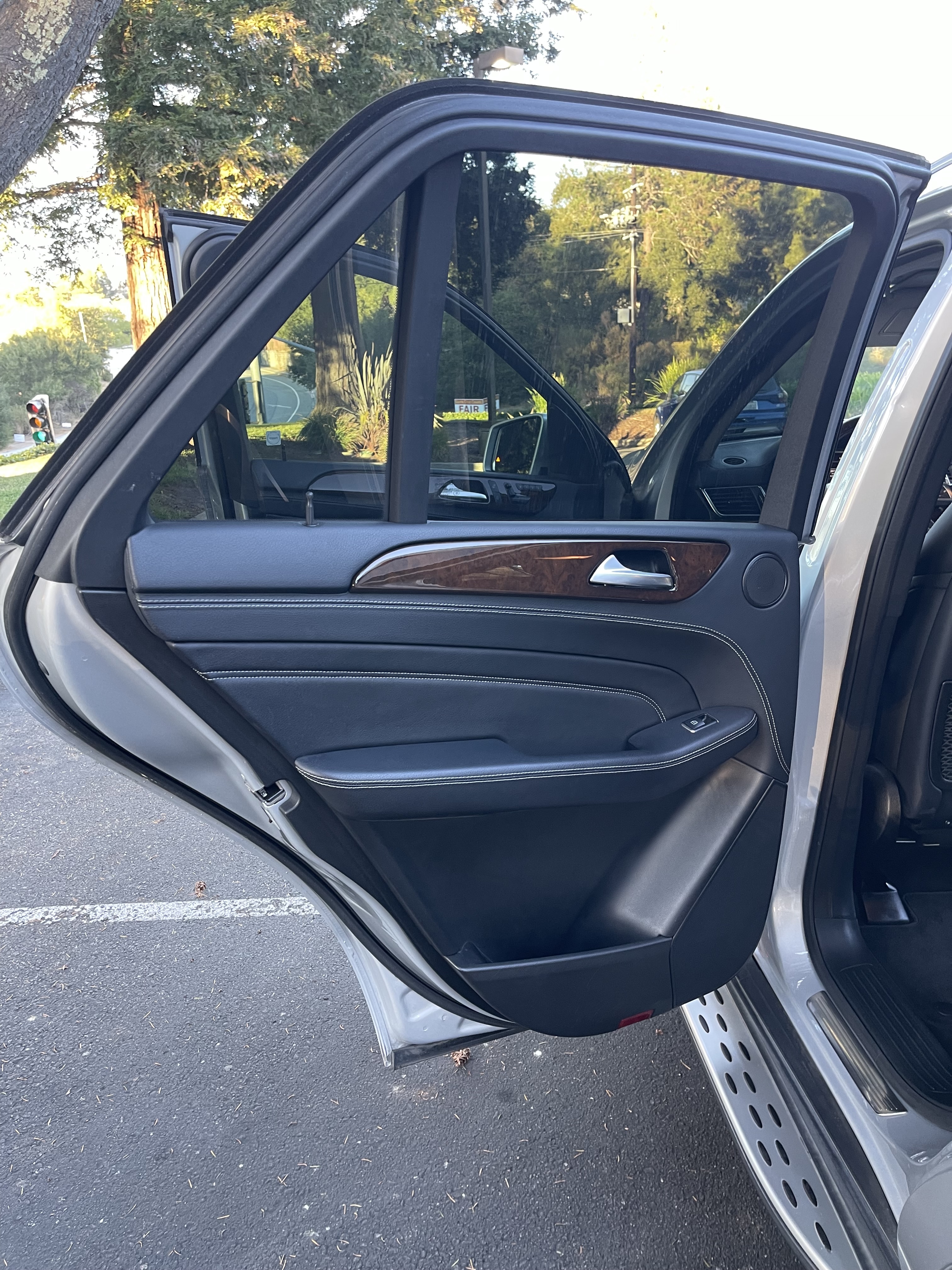 Used 2014 Mercedes-Benz ML 550 4MATIC image 11