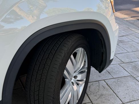 Used 2019 Volkswagen Atlas SEL Premium AWD/4WD image 8