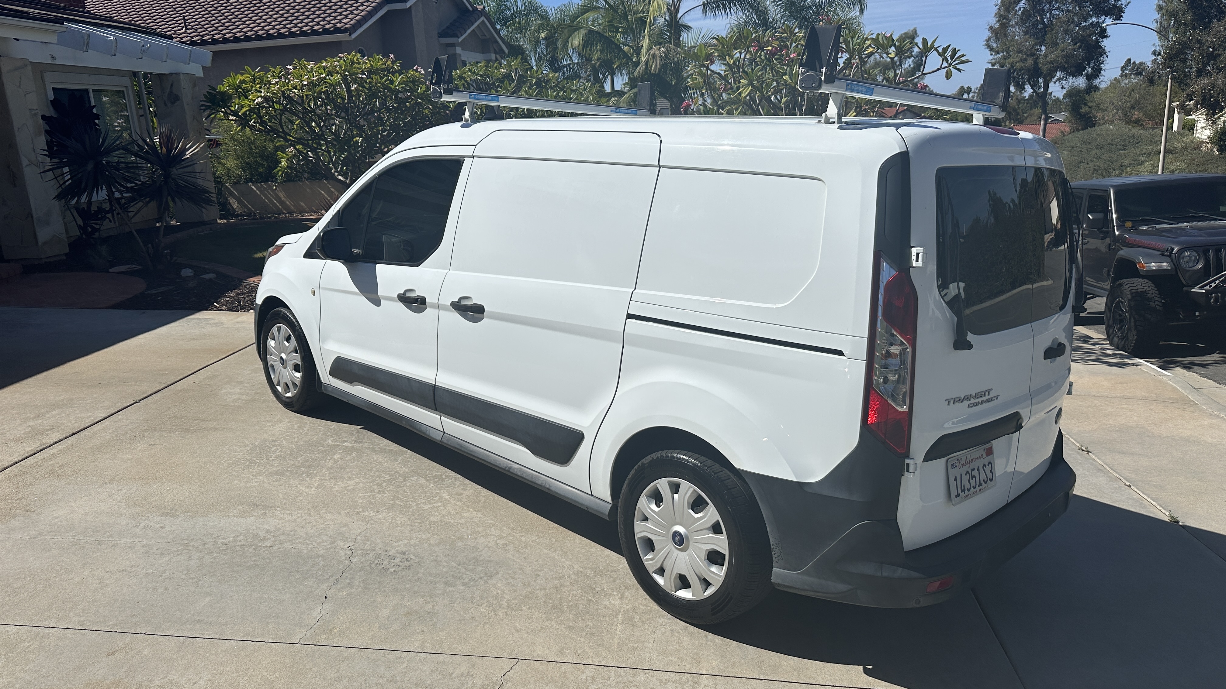 Used 2022 Ford Transit Connect XL FWD image 2