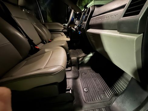 Used 2021 Ford F250 XL w/ Power Equipment Group image 13