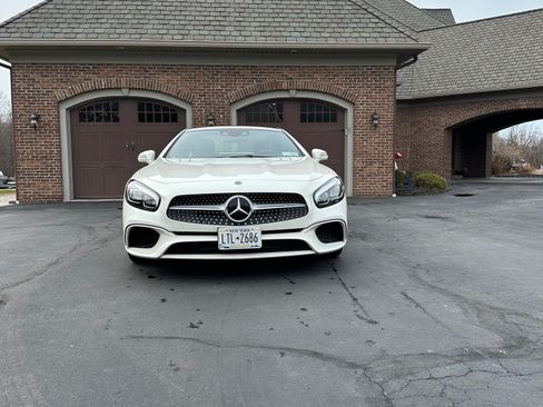 Used 2018 Mercedes-Benz SL 550 image 10