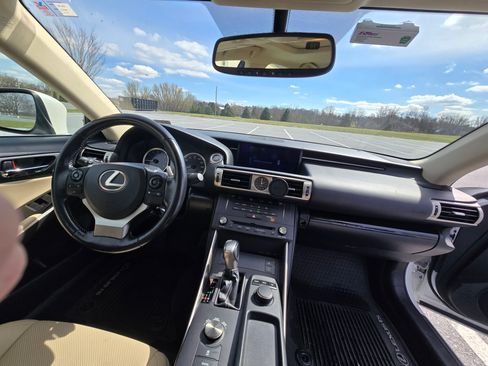 Used 2016 Lexus IS 300 AWD w/ Premium Package image 5